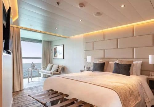 Deluxe Veranda Suite