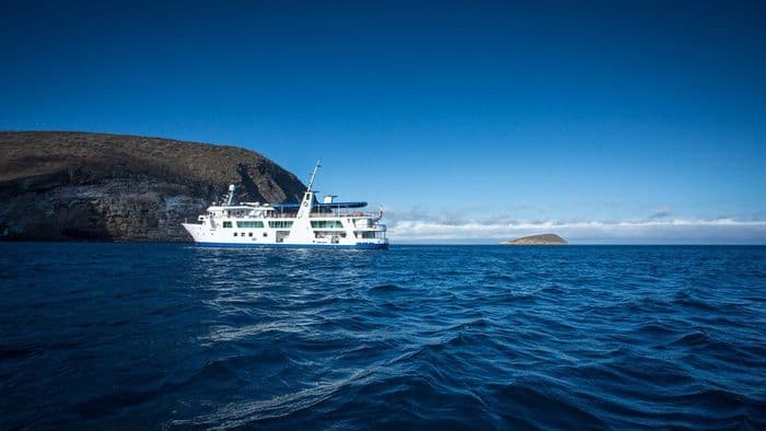 Isabela II Galapagos Cruise